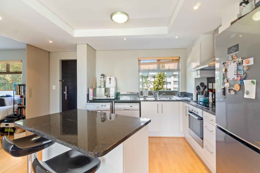 2 Bedroom Property for Sale in Sea Point Western Cape